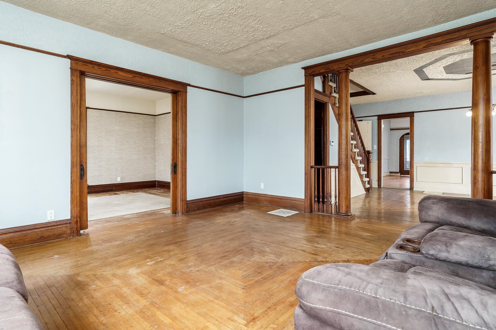 2826 Orth Road Belvidere, IL 61008 - Photo 10 of 43 a view of livingroom with furniture and a ceiling fan