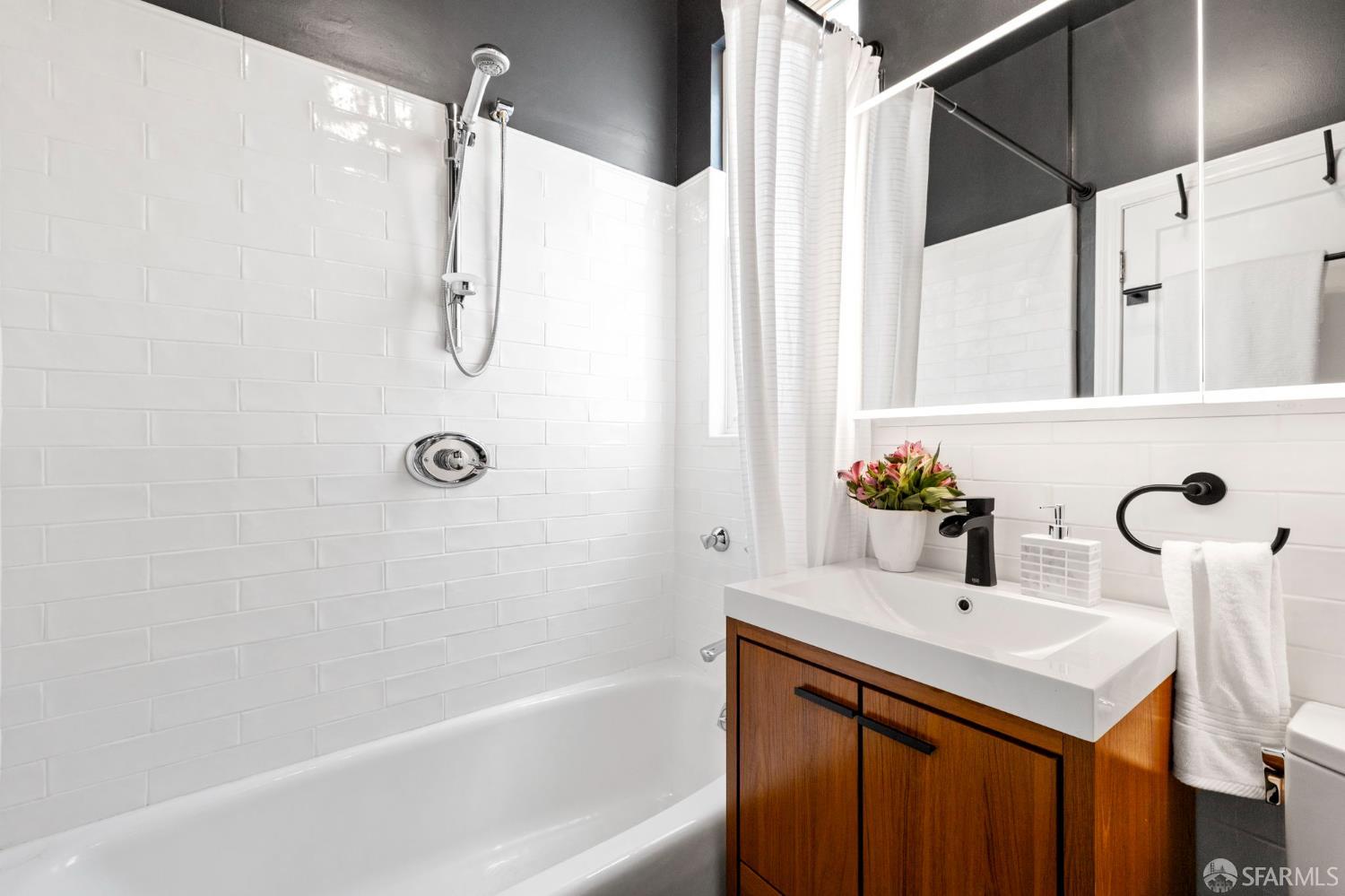 166 Palm Avenue, Unit 3 San Francisco, CA 94118 - Photo 18 of 35 Includes Toto bidet/washlet with heated seat