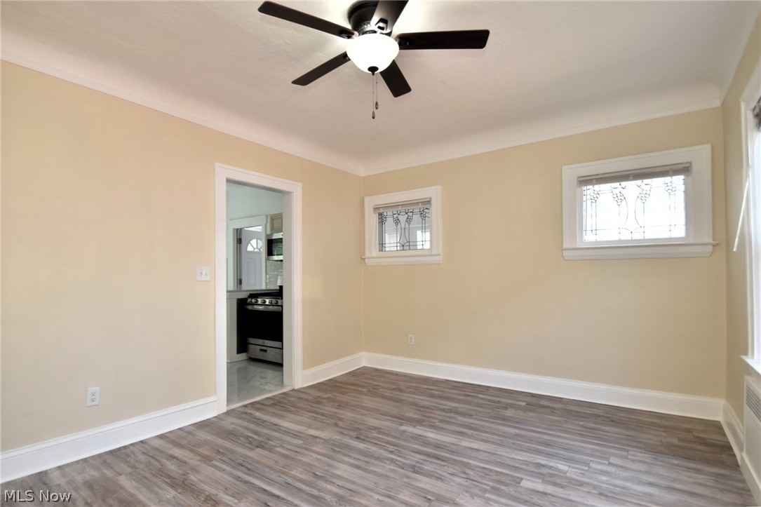 1076 Parkside Road Cleveland, OH 44108 - Photo 8 of 49