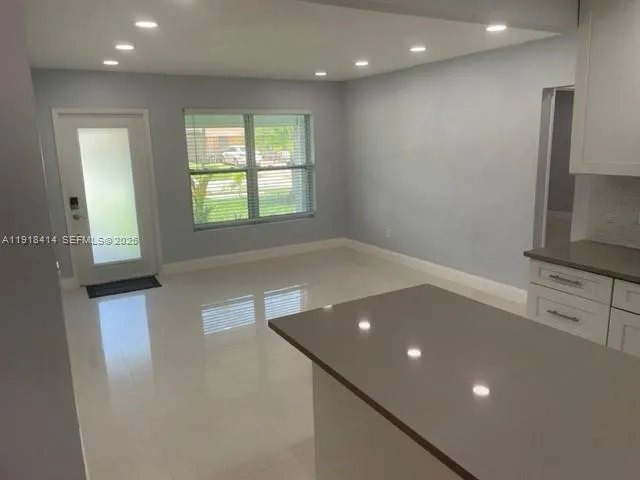 $2,700 | 40 Northeast 48th Court, Unit 1, Oakland Park, FL 33334