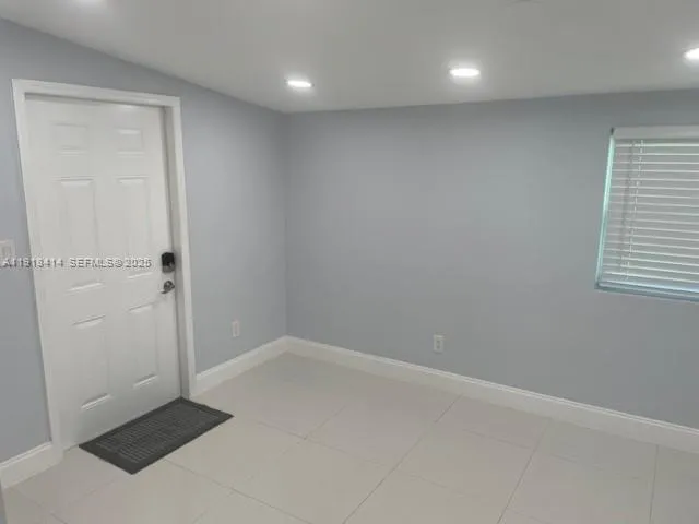 $2,700 | 40 Northeast 48th Court, Unit 1, Oakland Park, FL 33334