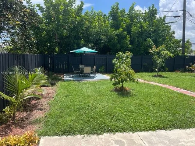$2,700 | 40 Northeast 48th Court, Unit 1, Oakland Park, FL 33334