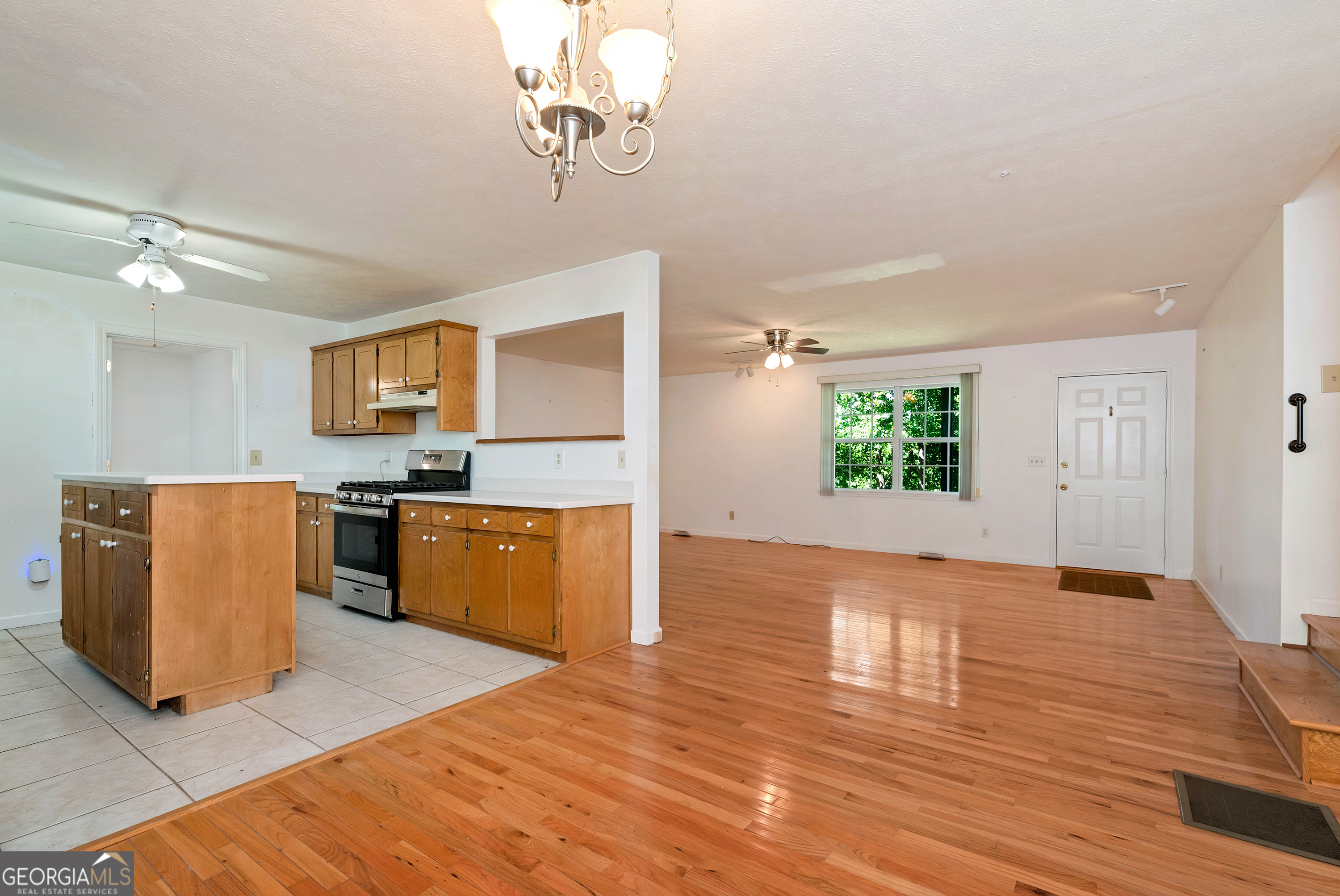 303 Jennys Cove Road Cleveland, GA 30528 - Photo 11 of 60