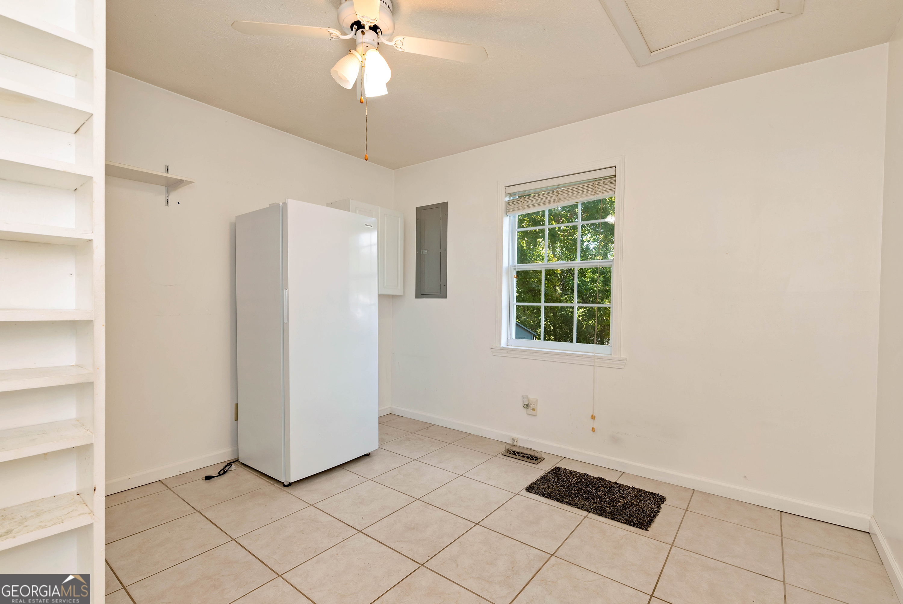 303 Jennys Cove Road Cleveland, GA 30528 - Photo 23 of 60 a view of an empty room with a window
