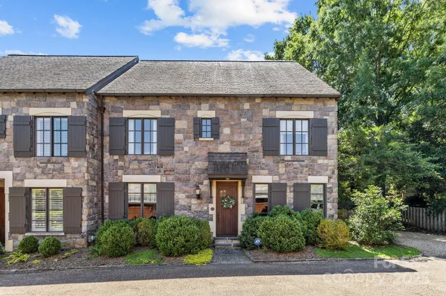 $2,499,000 | 1625 Bibury Lane, Charlotte, NC 28211