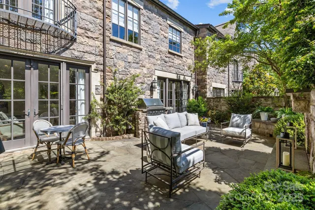 $2,499,000 | 1625 Bibury Lane, Charlotte, NC 28211