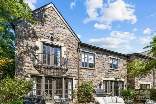 $2,499,000 | 1625 Bibury Lane, Charlotte, NC 28211