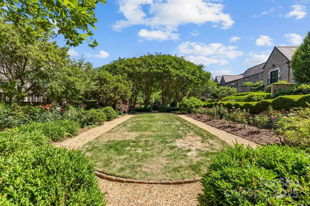 $2,499,000 | 1625 Bibury Lane, Charlotte, NC 28211