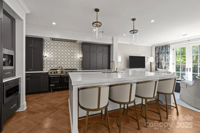 $2,499,000 | 1625 Bibury Lane, Charlotte, NC 28211