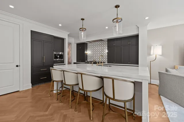 $2,499,000 | 1625 Bibury Lane, Charlotte, NC 28211