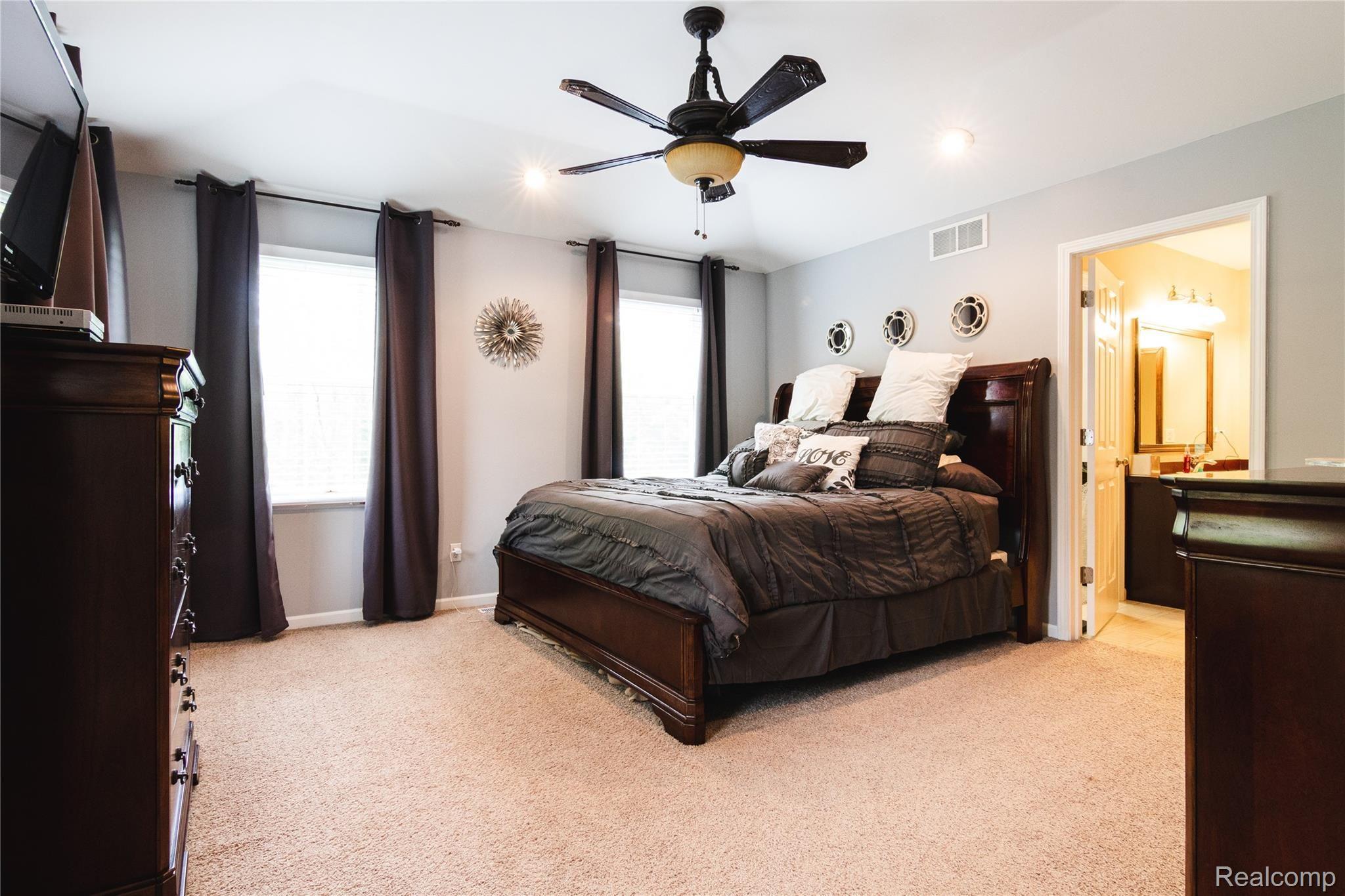 15340 Lobdell Road Linden, MI 48451 - Photo 5 of 15 IMG_9178.jpg