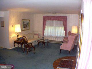 48 South Timber Road Holland, PA 18966 - Photo 3 of 6 Gallery Image 3