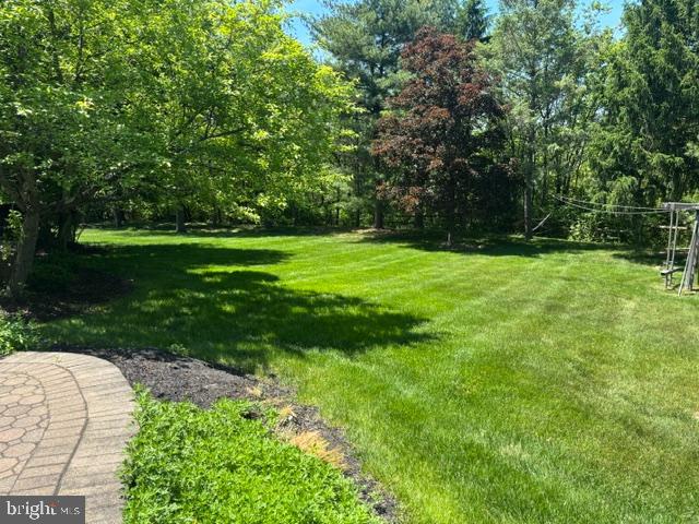 23 Zaitz Farm Road West Windsor, NJ 08550 - Photo 10 of 15