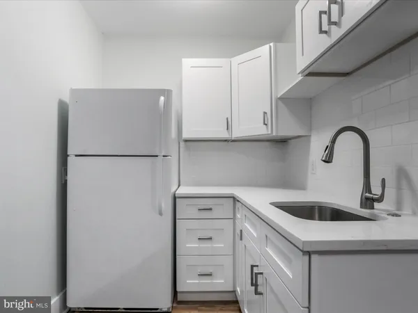 $1,200 | 16 Snyder Avenue, Hagerstown, MD 21740