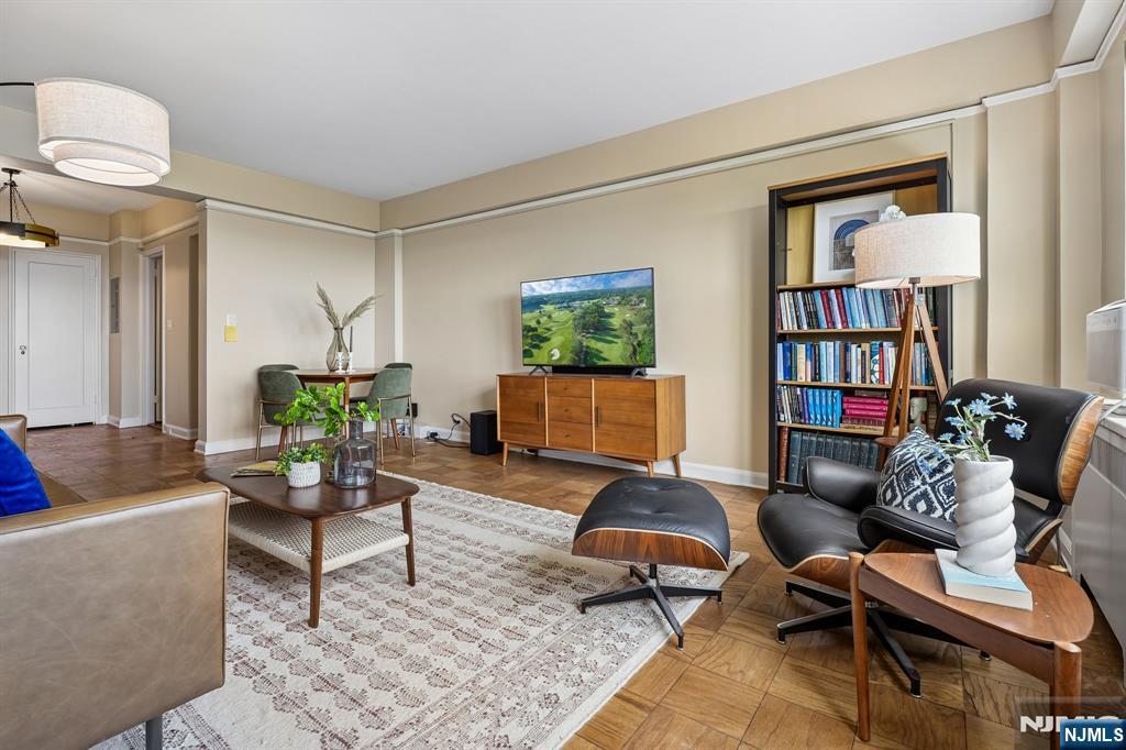 10 Crestmont Road, Unit 5J Montclair, NJ 07042 - Photo 5 of 21 Gallery Image 5