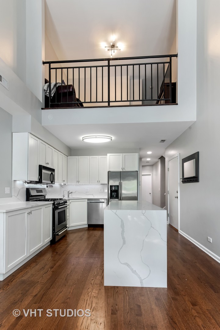 1754 West Division Street, Unit 2 Chicago, IL 60622 - Photo 7 of 15