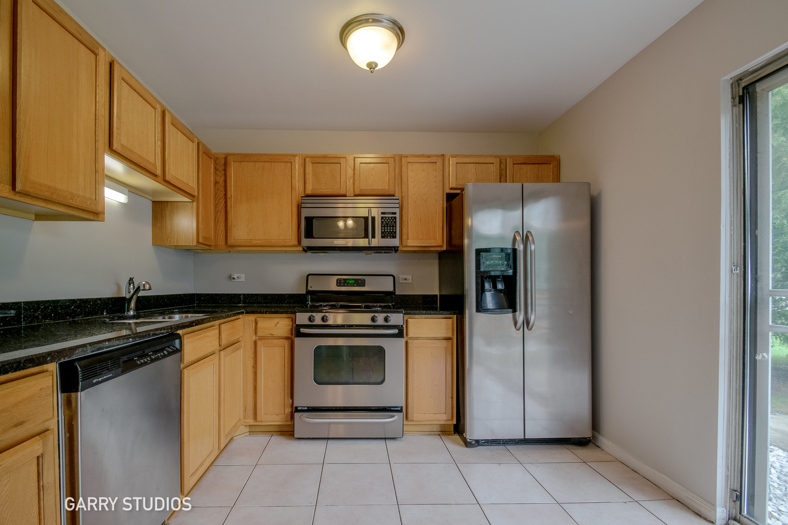 402 Rodenburg Road, Unit 402 Roselle, IL 60172 - Photo 4 of 13