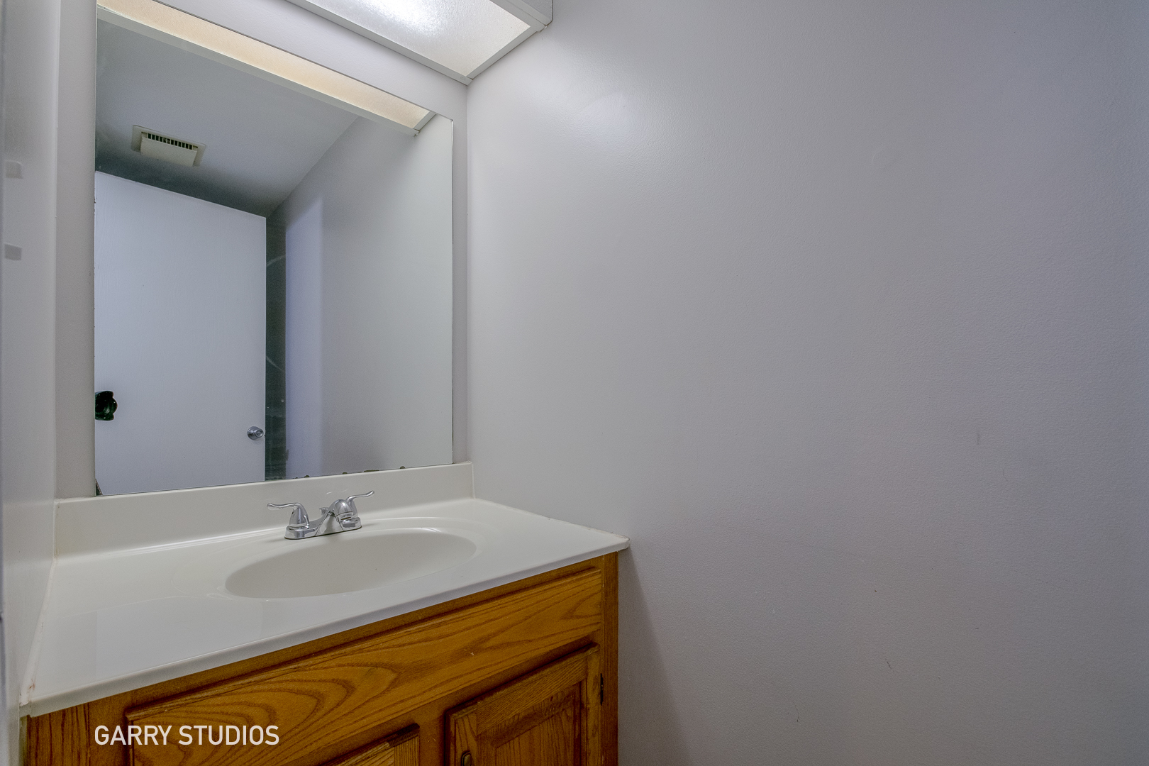 402 Rodenburg Road, Unit 402 Roselle, IL 60172 - Photo 8 of 13