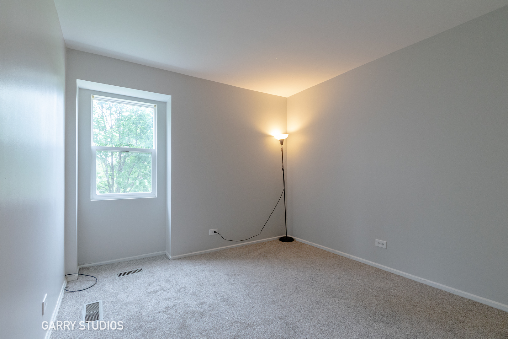 402 Rodenburg Road, Unit 402 Roselle, IL 60172 - Photo 10 of 13