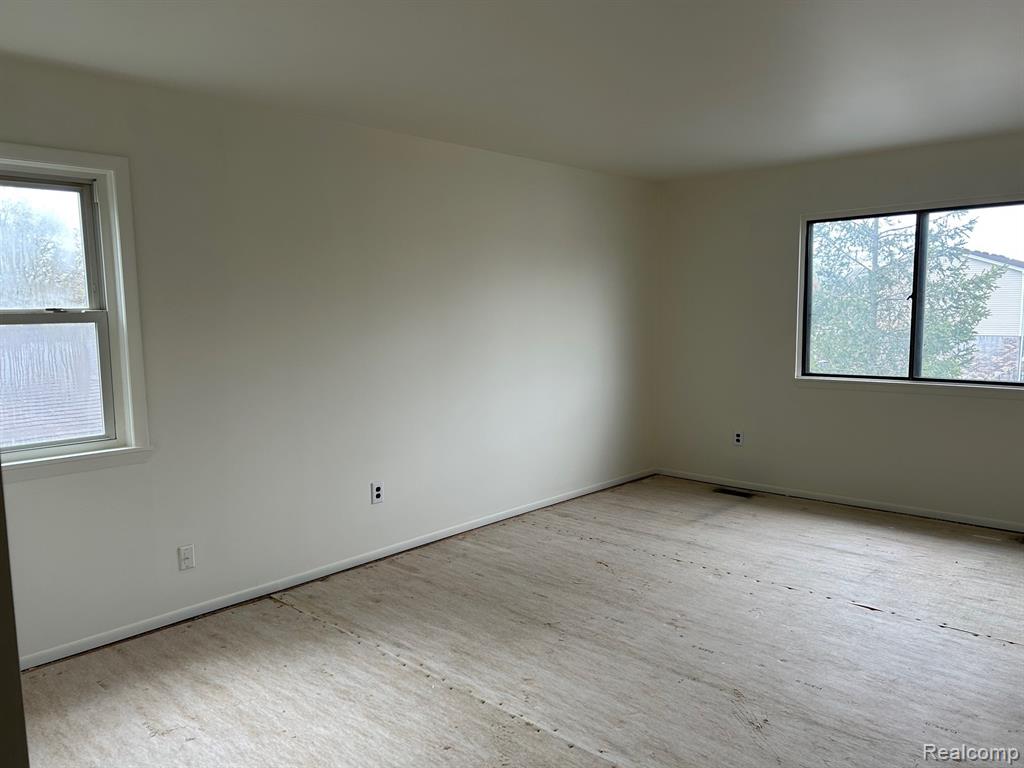 1168 North Cavalier Road Canton, MI 48187 - Photo 13 of 26