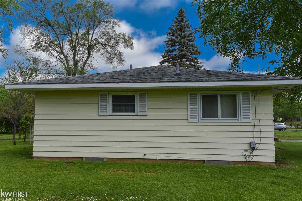 2368 Utley Road Flint, MI 48532 - Photo 41 of 54 50075360-42.JPG
