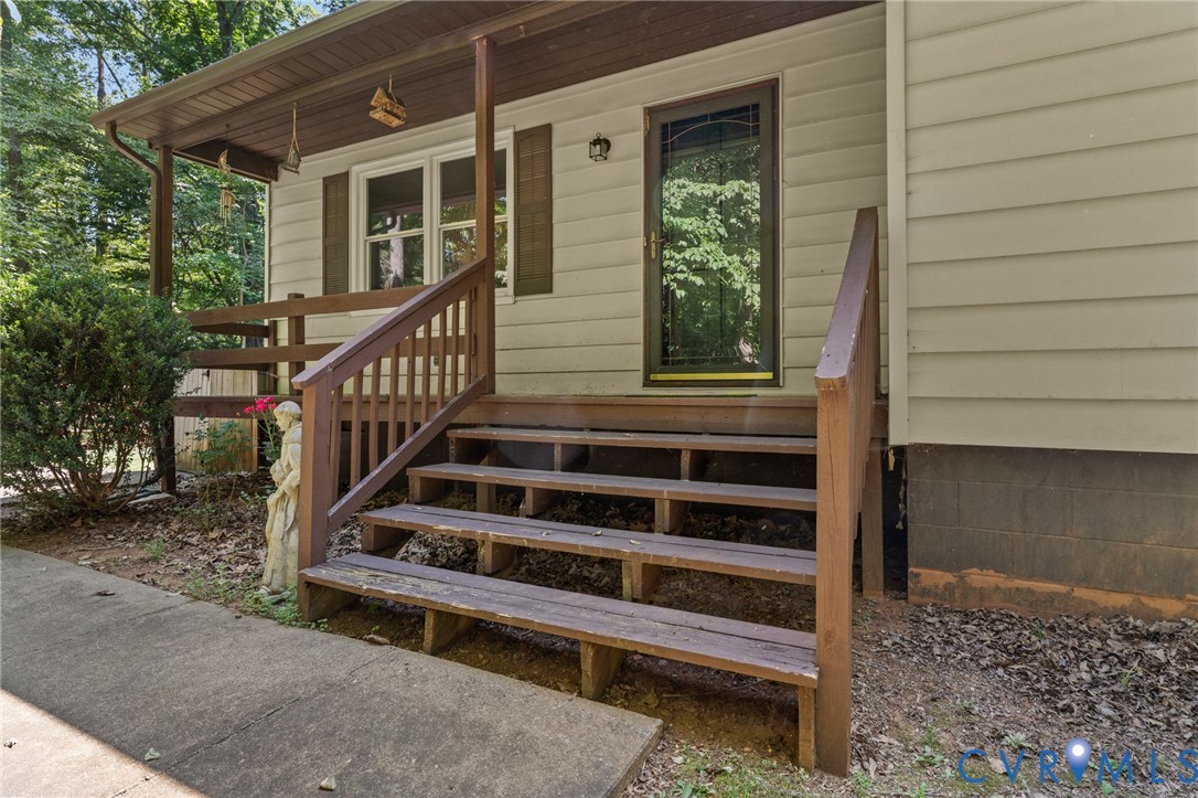 2448 Mountain View Road Powhatan, VA 23139 - Photo 3 of 29