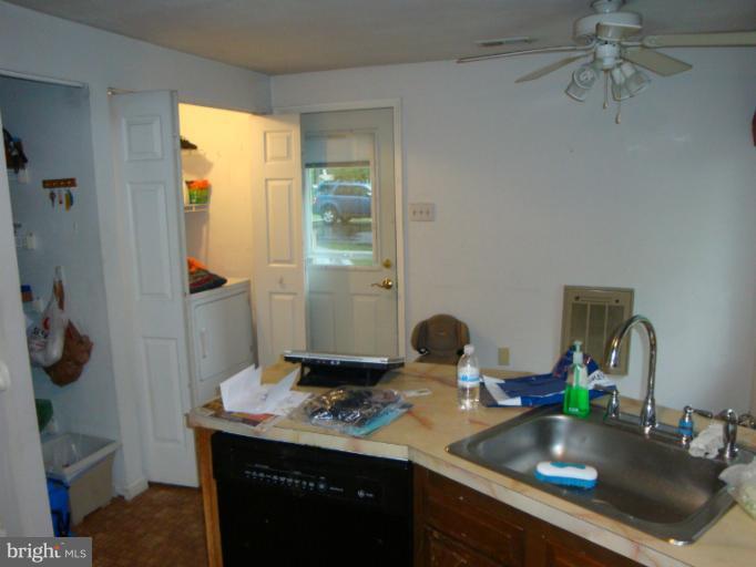13220 Pine Road Bowie, MD 20720 - Photo 8 of 28 Kitchen