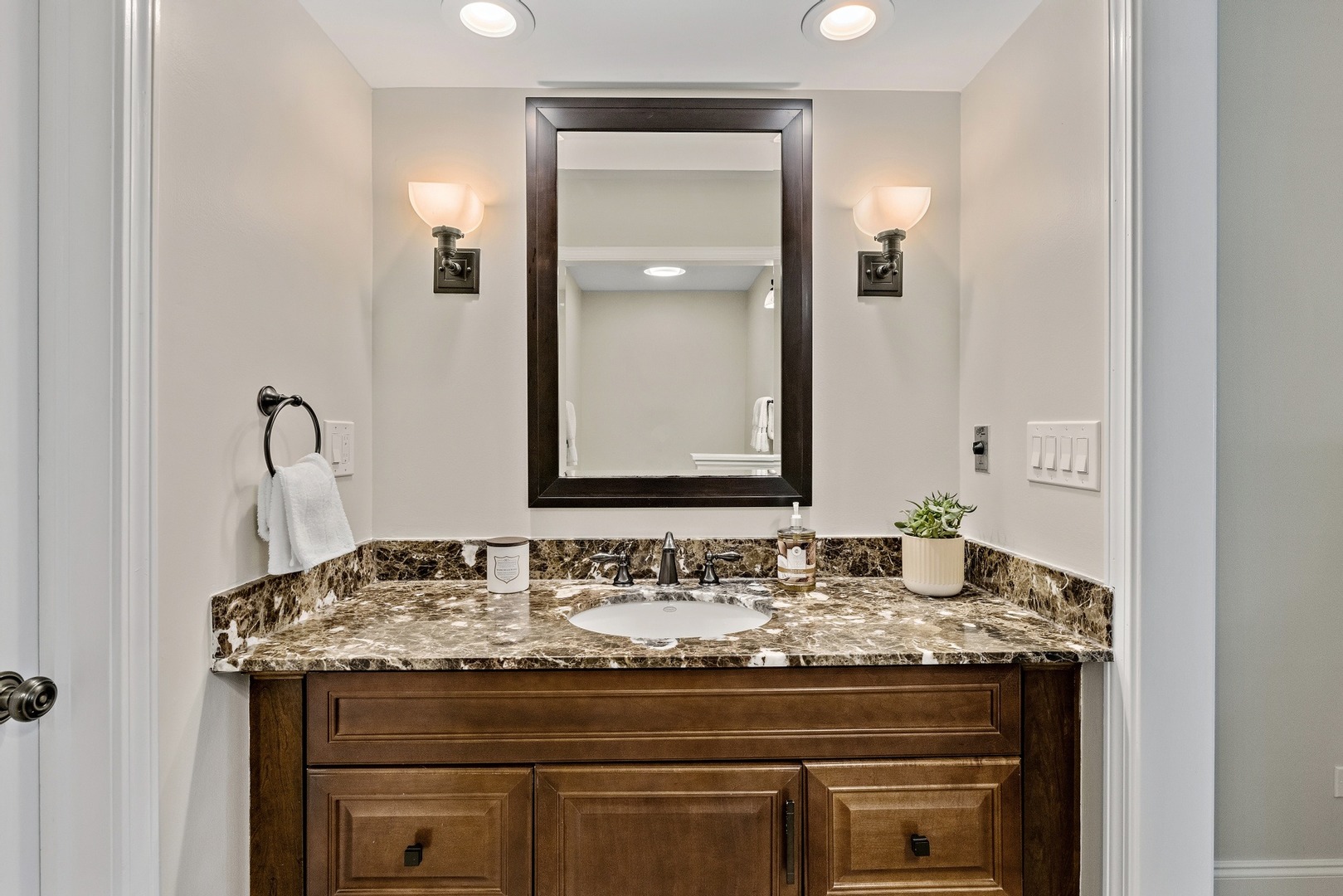 203 Racquet Club Court Hinsdale, IL 60521 - Photo 21 of 34