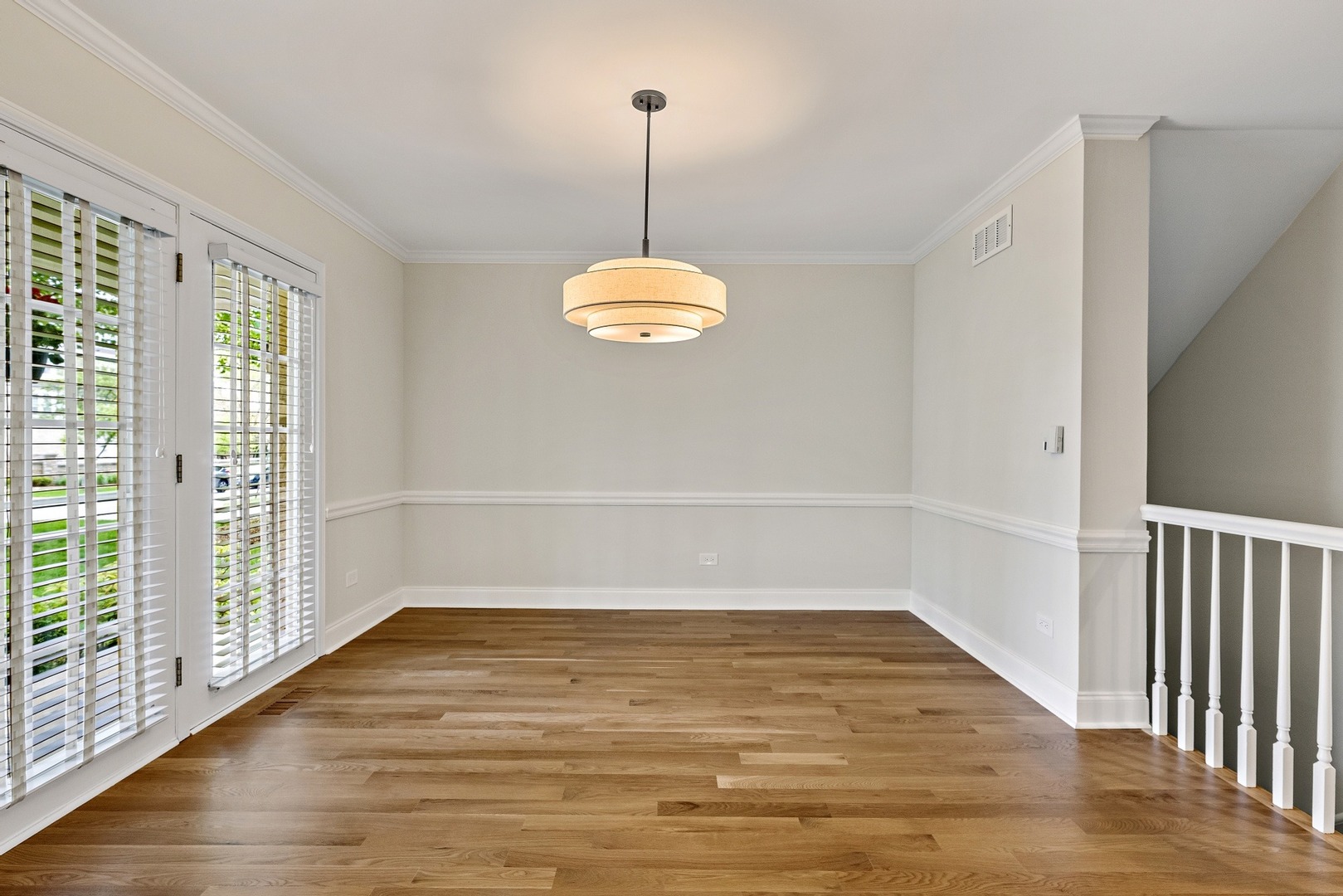203 Racquet Club Court Hinsdale, IL 60521 - Photo 7 of 34