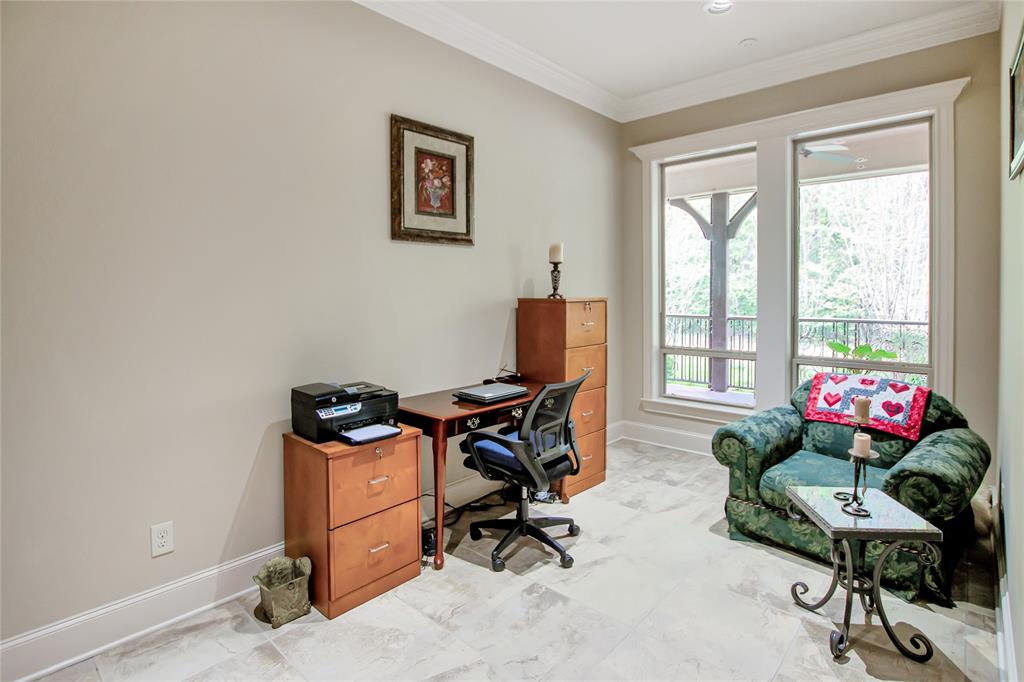 8350 FM 346 Flint, TX 75762 - Photo 24 of 39 a workspace with furniture and a window