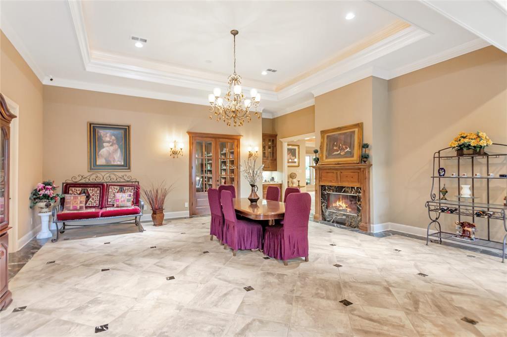 8350 FM 346 Flint, TX 75762 - Photo 5 of 39 a living room with furniture and a chandelier