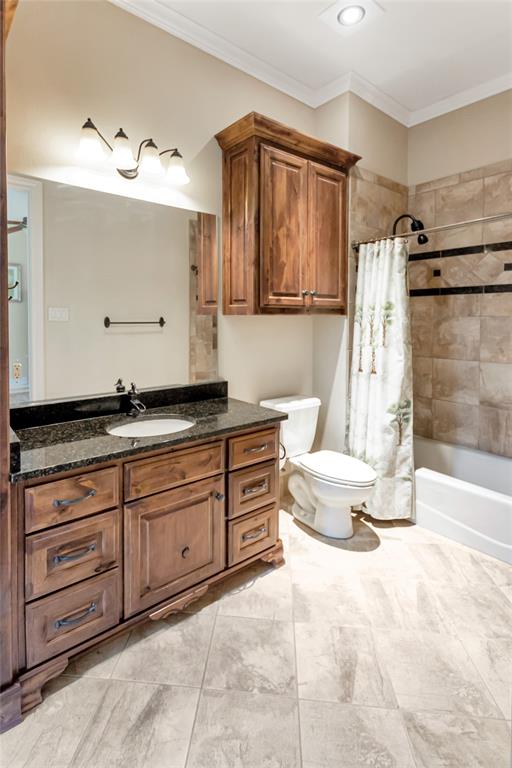 8350 FM 346 Flint, TX 75762 - Photo 10 of 39 a bathroom with a granite countertop sink mirror and bathtub