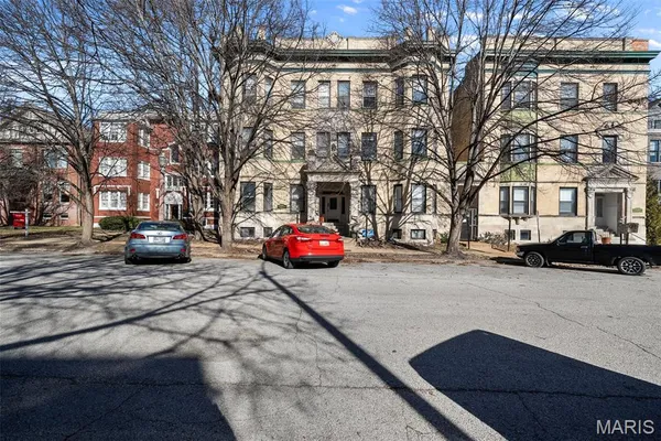 $219,000 | 4309 Maryland Avenue, Unit 4B, St. Louis, MO 63108