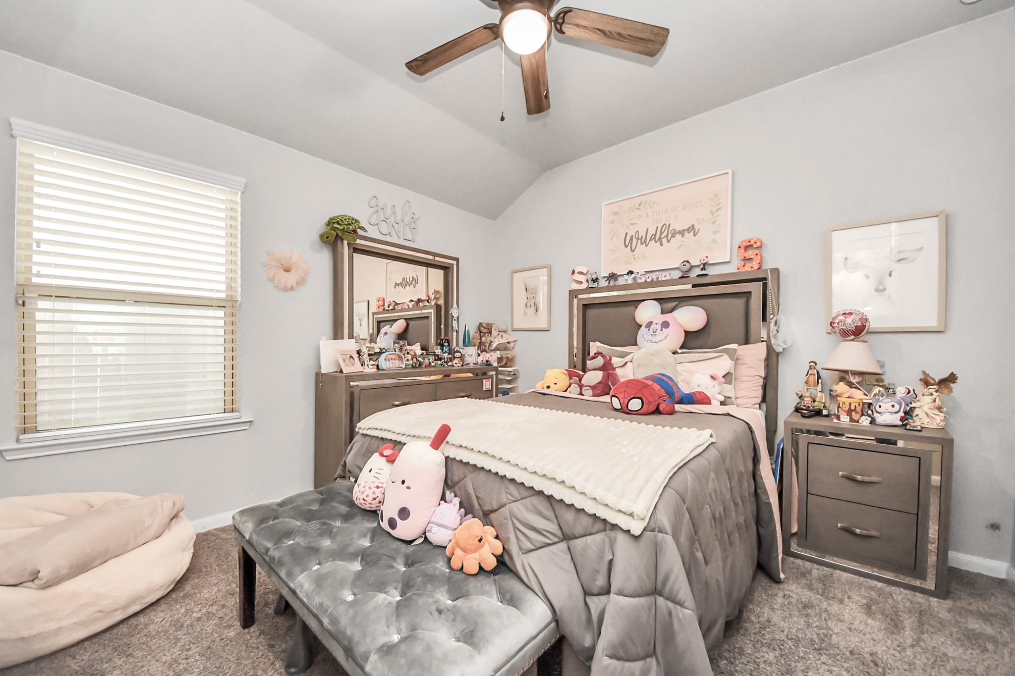 550 Winburn Tide Lane La Porte, TX 77571 - Photo 28 of 40 a bedroom with a bed and a couch