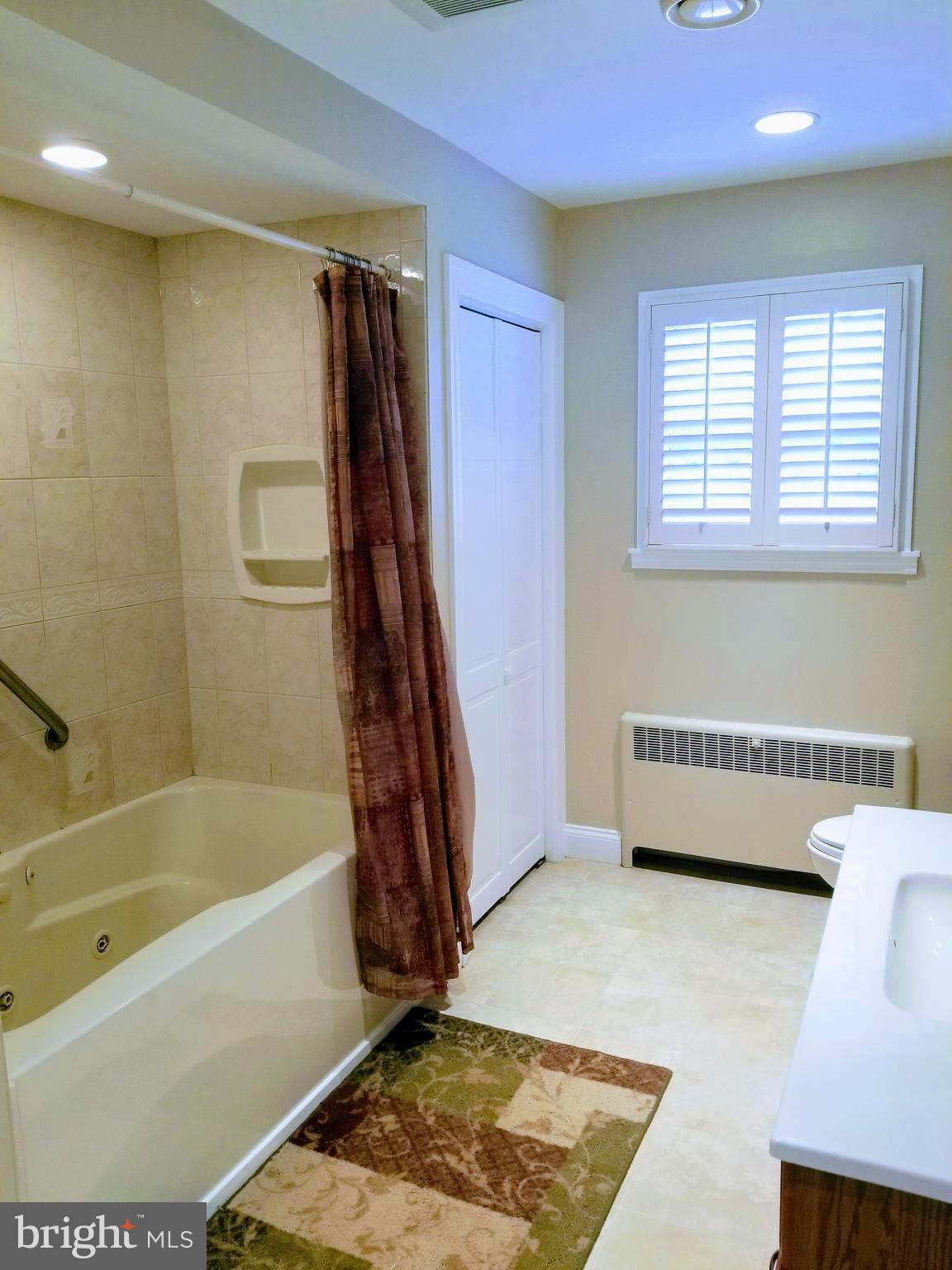 3219 Lynch Road Baltimore, MD 21219 - Photo 24 of 30 Bath
