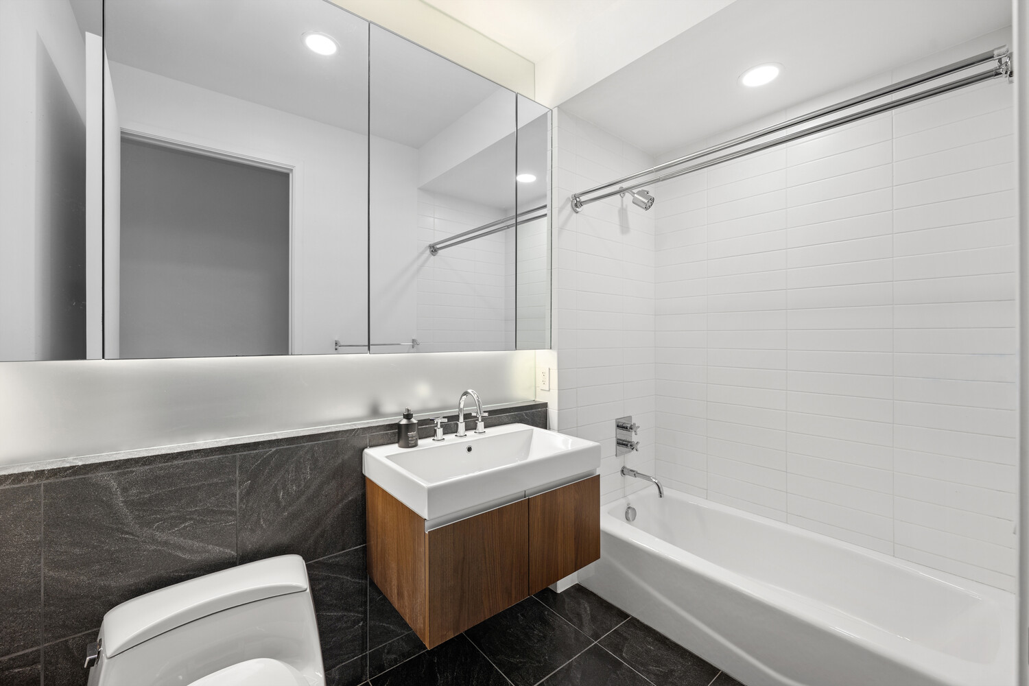 311 West Broadway, Unit 2A Manhattan, NY 10013 - Photo 13 of 14