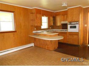 35 Oak Street Clyde, NC 28721 - Photo 3 of 8 Gallery Image 3