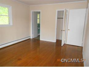 35 Oak Street Clyde, NC 28721 - Photo 4 of 8 Gallery Image 4