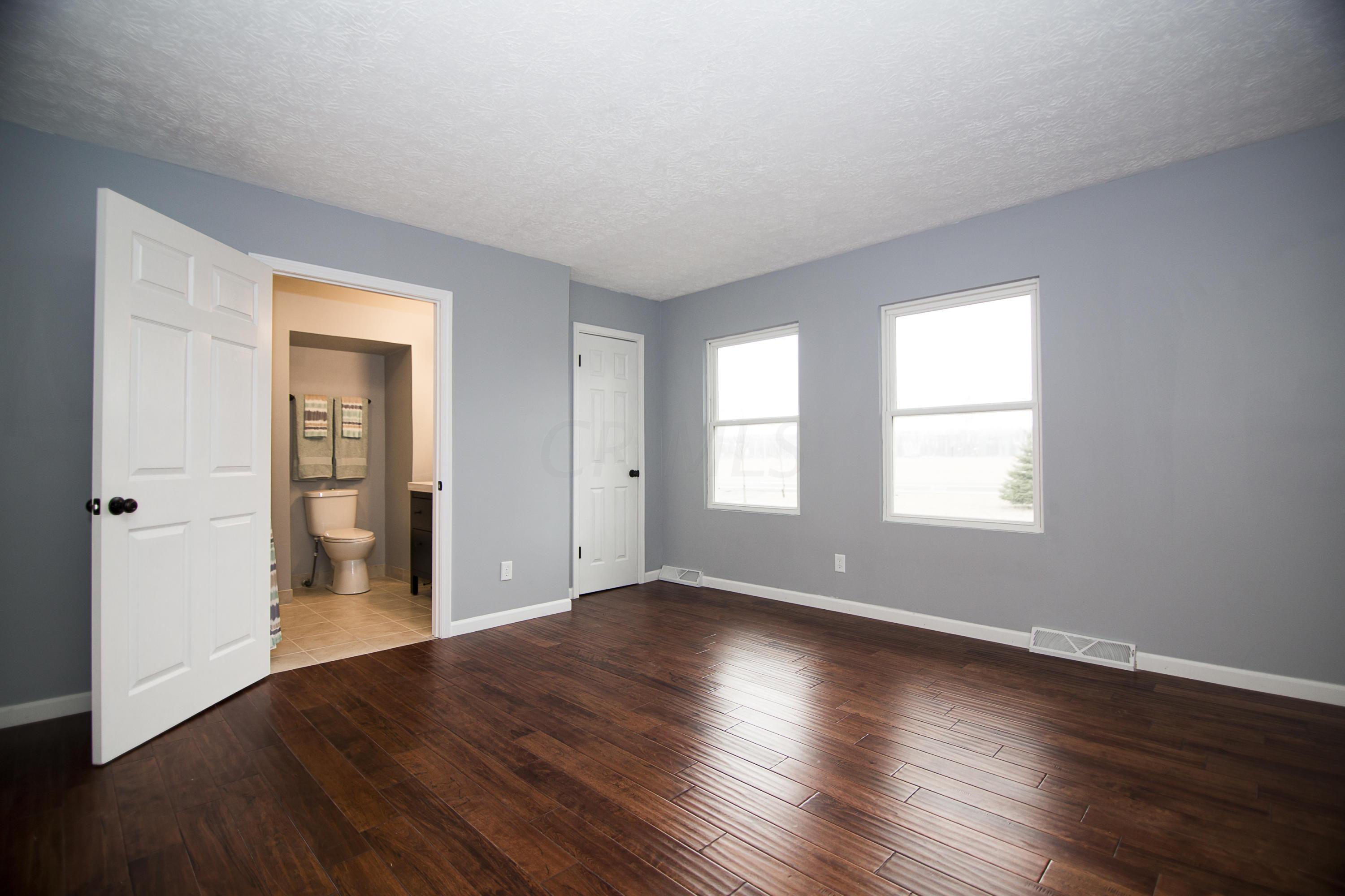 8226 Harlem Road Westerville, OH 43081 - Photo 15 of 49