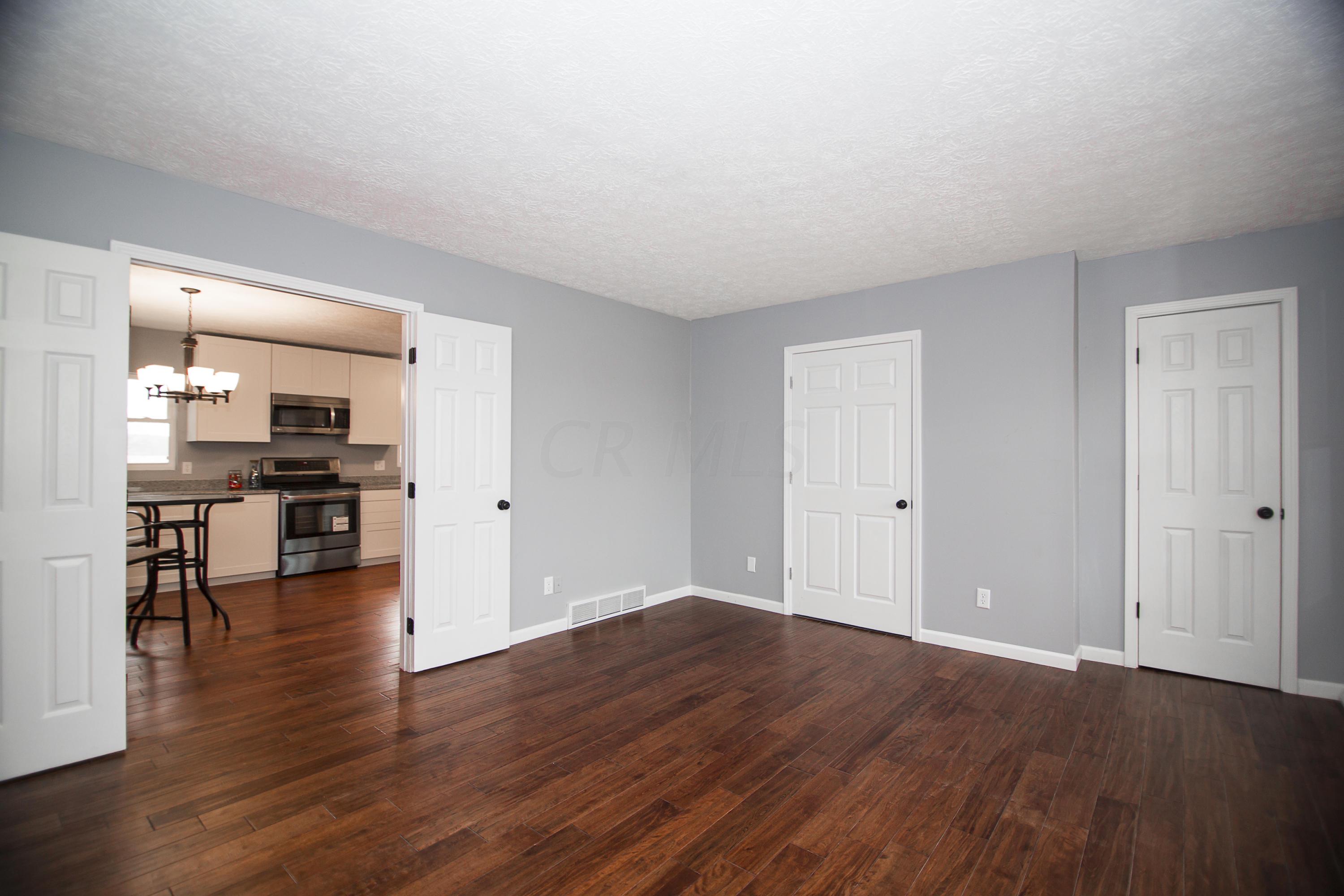 8226 Harlem Road Westerville, OH 43081 - Photo 19 of 49