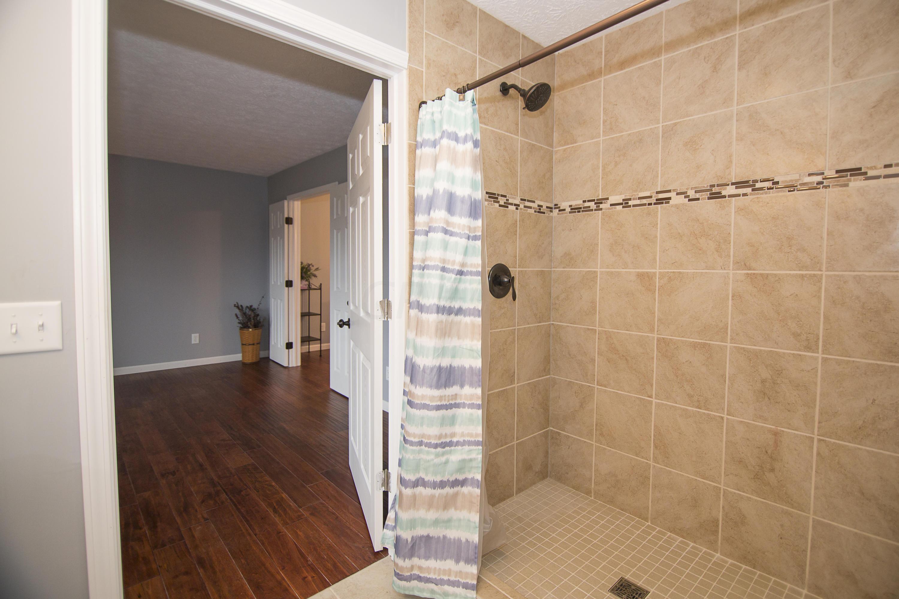 8226 Harlem Road Westerville, OH 43081 - Photo 22 of 49