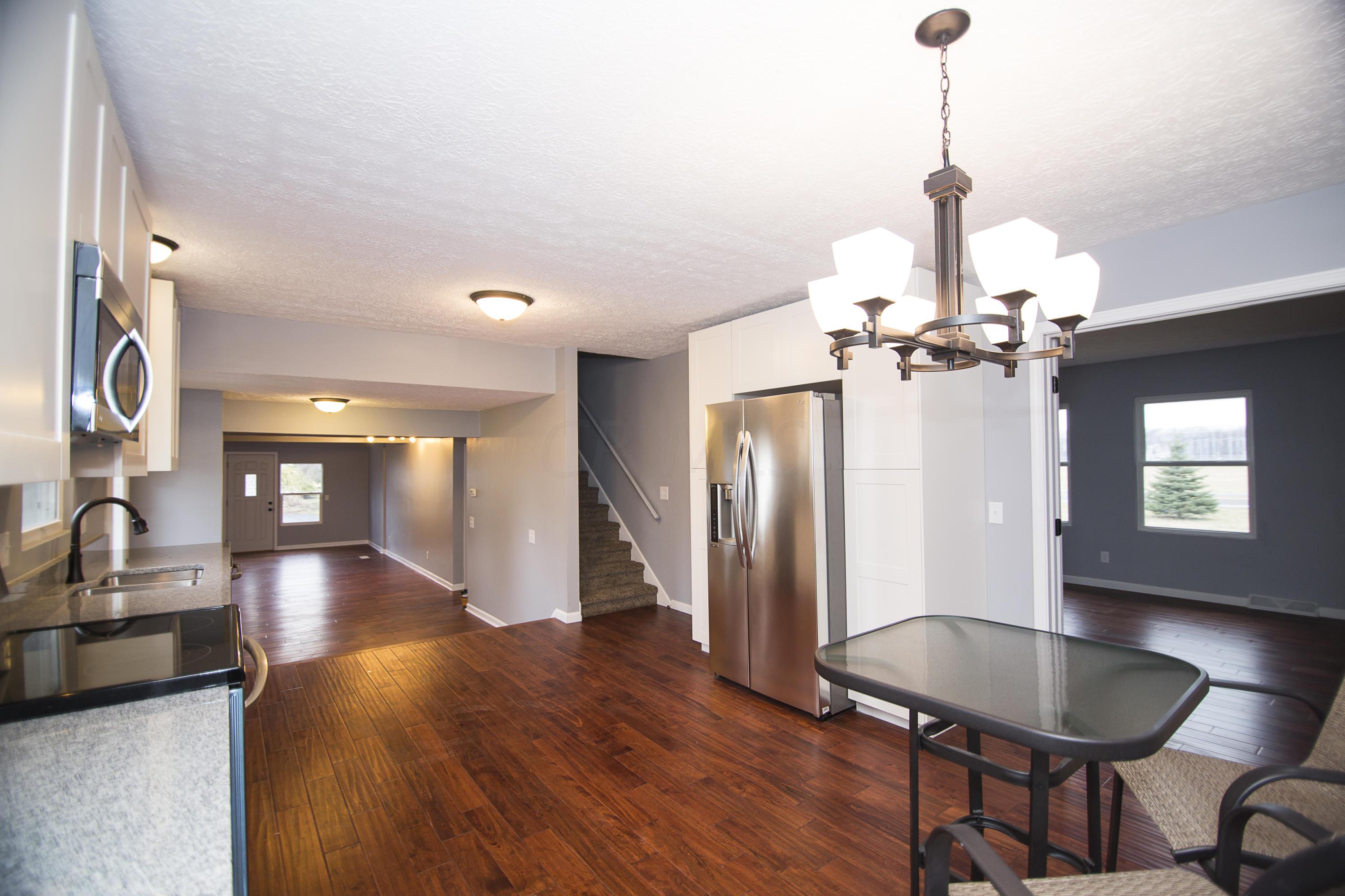 8226 Harlem Road Westerville, OH 43081 - Photo 8 of 49