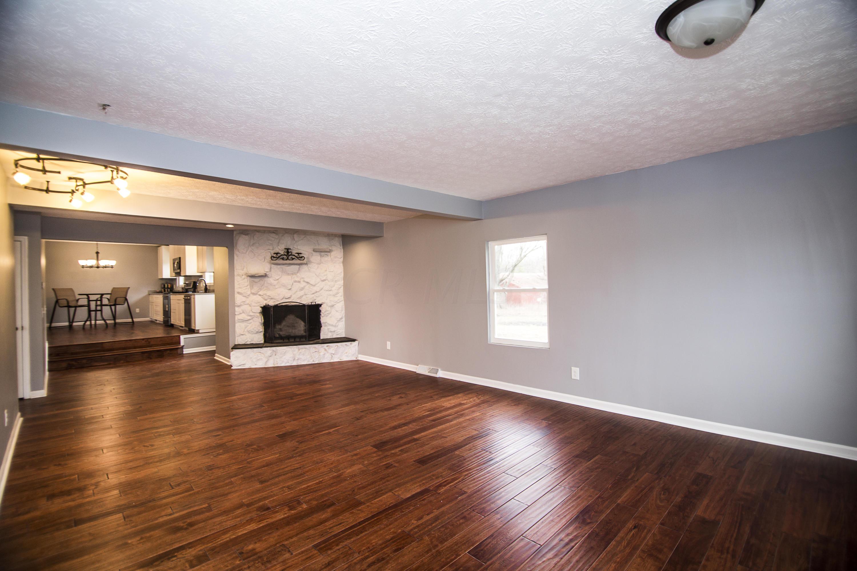 8226 Harlem Road Westerville, OH 43081 - Photo 10 of 49