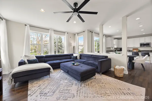 $619,900 | 293 Bluegrass Parkway, Oswego, IL 60543