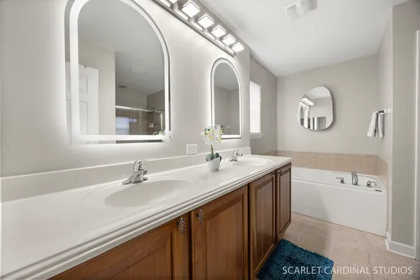 $619,900 | 293 Bluegrass Parkway, Oswego, IL 60543