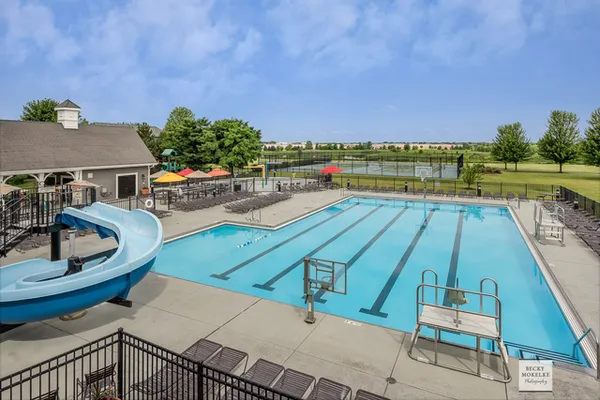 $619,900 | 293 Bluegrass Parkway, Oswego, IL 60543