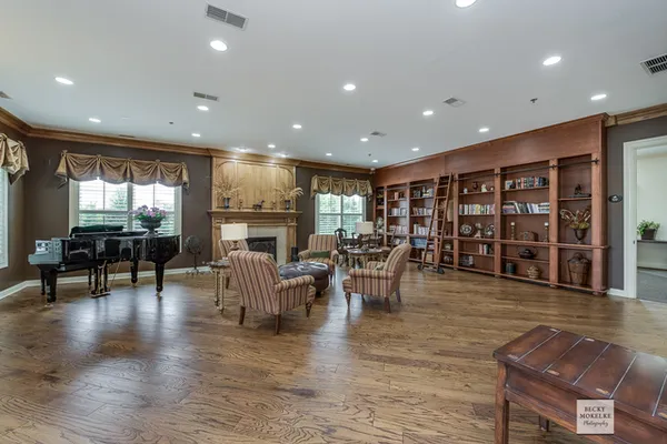 $619,900 | 293 Bluegrass Parkway, Oswego, IL 60543