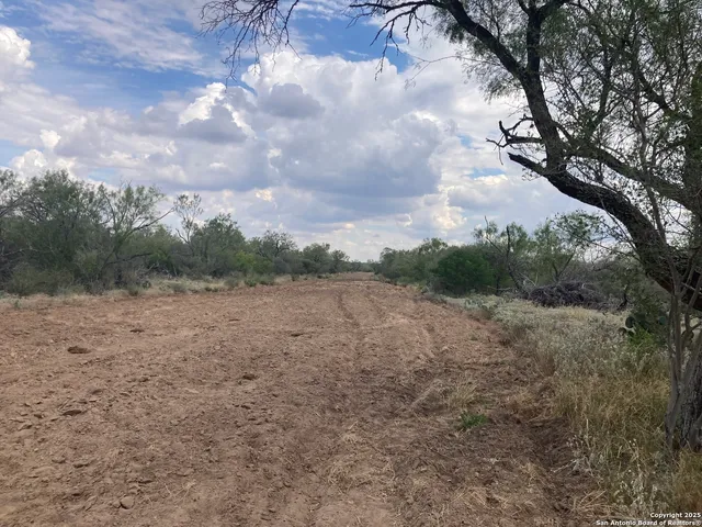 $3,500,000 | 0 Cr 765, Devine, TX 78016