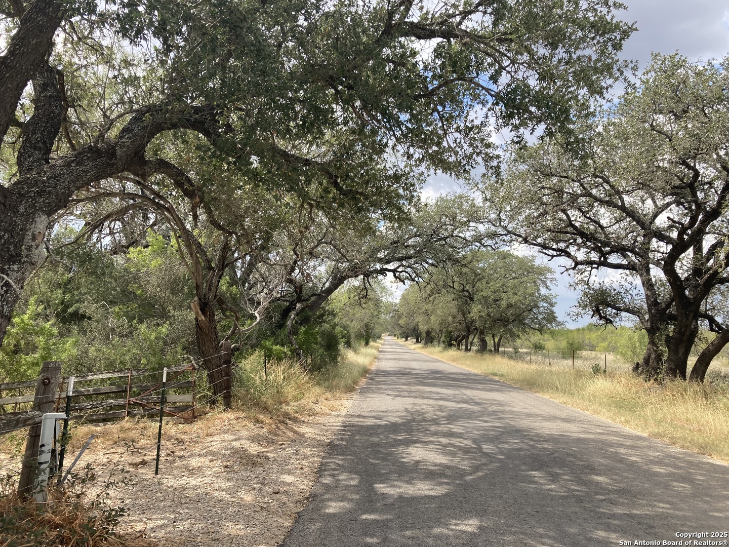 0 Cr 765 Devine, TX 78016 - Photo 34 of 42