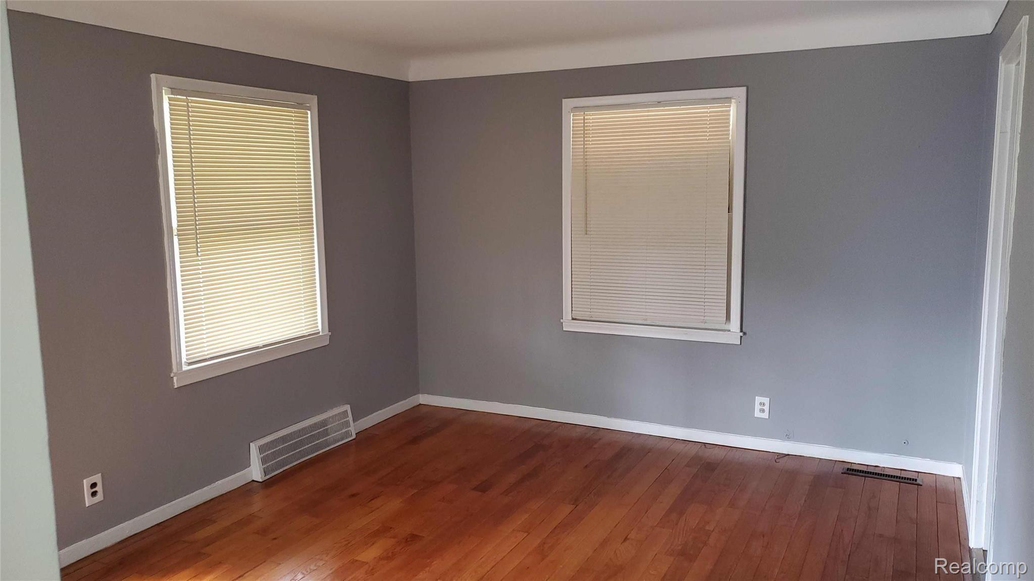 18947 Moross Road Detroit, MI 48224 - Photo 5 of 16 20191014_115956.jpg